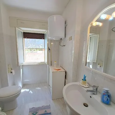 La Vista Piu Bella 카스텔사르도